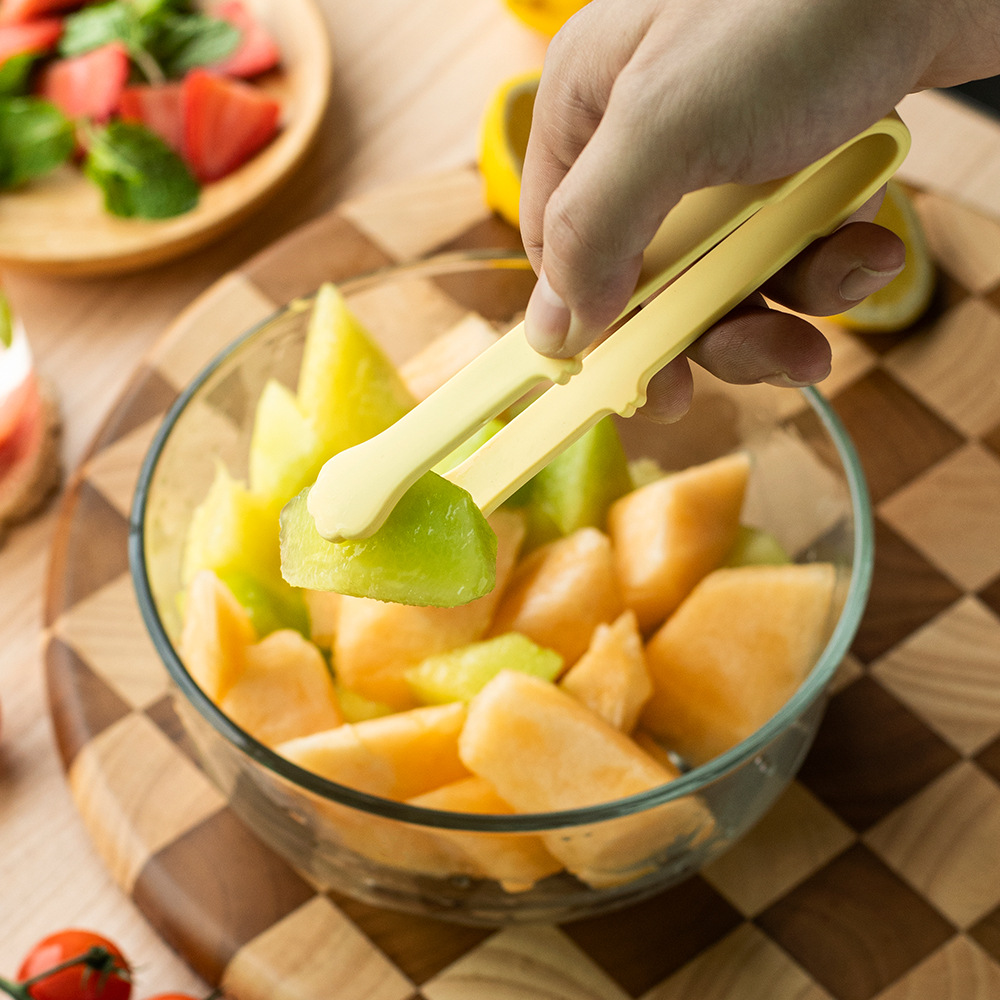Urocze szczypce do żywności z  – Kitchen Gadgets Oxo recenzja i cena